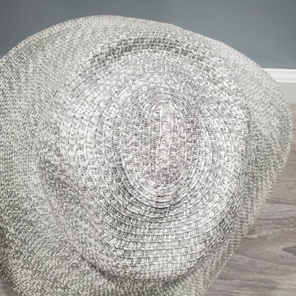 August Hat Co Wide Brim Woven Sun Hat Paper Straw Light Gray Black Accent Strap - Picture 6 of 11